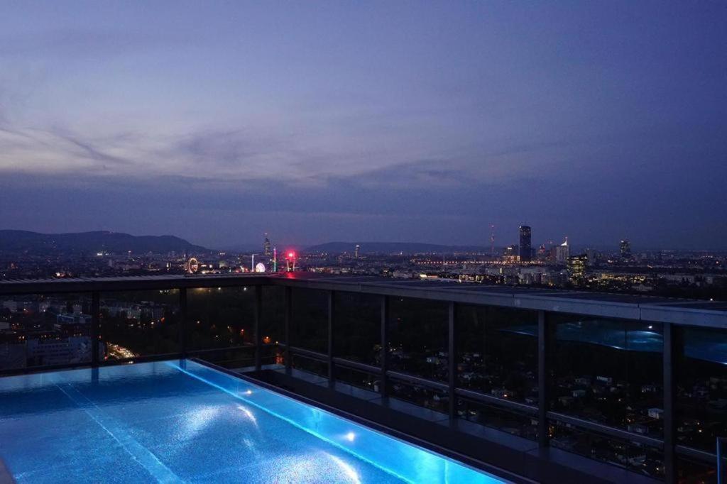 Executive Suite W/ Rooftop Pool 비엔나 외부 사진